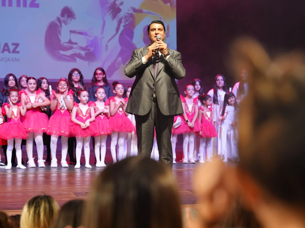 2 BİN 500 &Ccedil;OCUK VE GEN&Ccedil; SANATLA BULUŞTU
