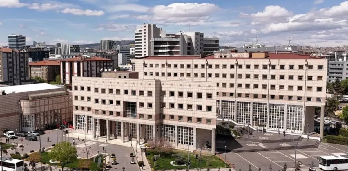 AKP'li belediye kesenin ağzını a&ccedil;tı: Birinci sınıf restoranda yemek şartı! Otel en az 3 yıldızlı olacak