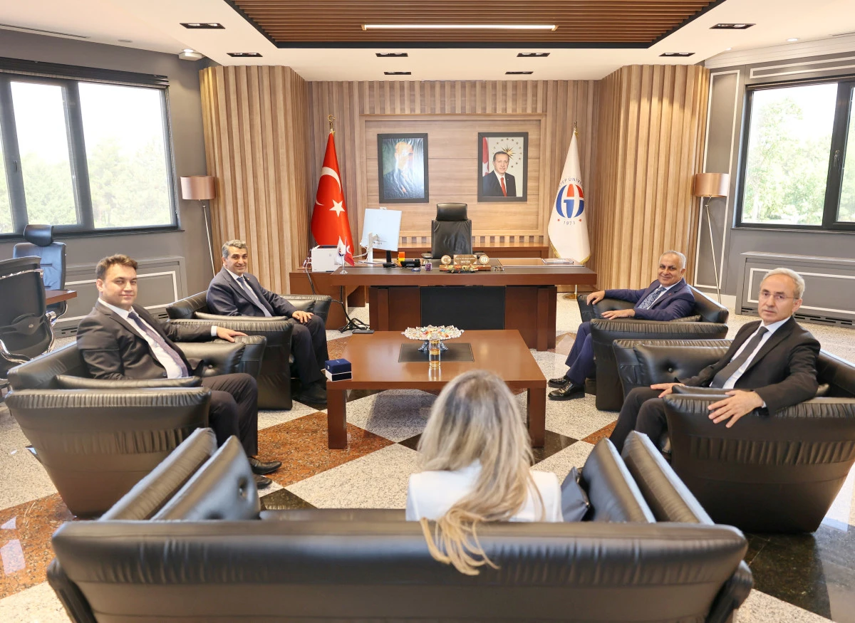 ASELSAN HEYETİNDEN GA&Uuml;N REKT&Ouml;R&Uuml; DOĞAN&rsquo;A ZİYARET