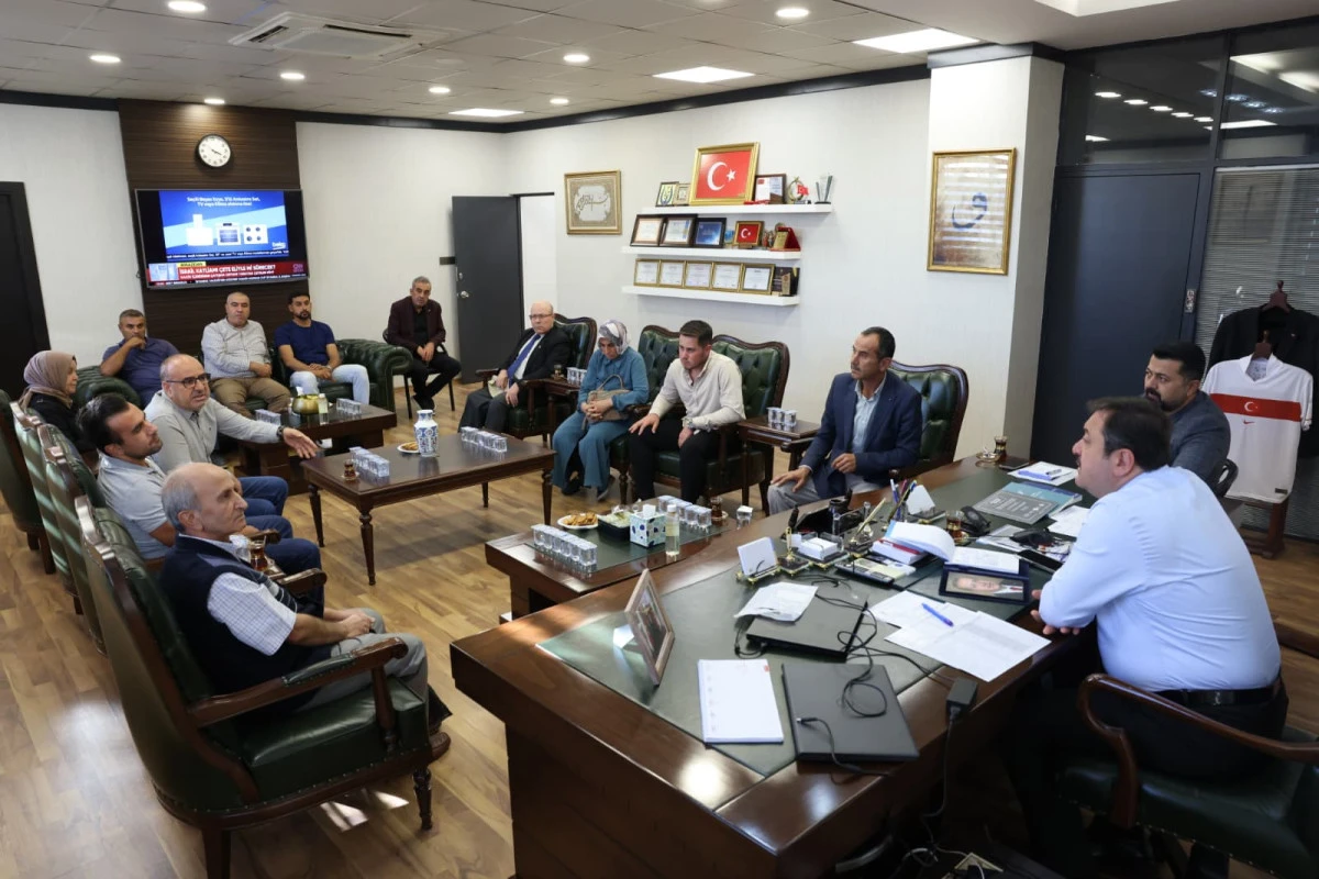 BAŞKAN FEDAİOĞLU VATANDAŞLARLA “AÇIK KAPI” BULUŞMASINDA BİR ARAYA GELDİ