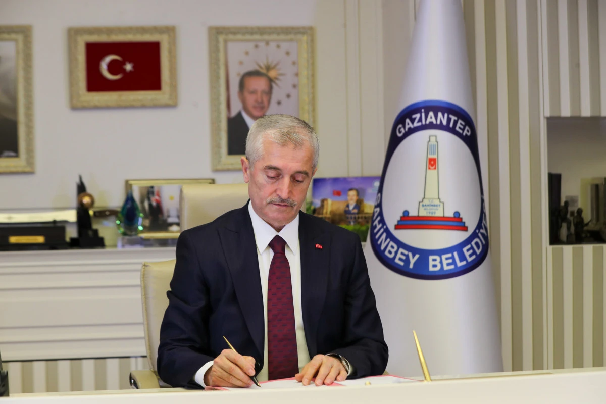 BAŞKAN TAHMAZOĞLU 19 MAYIS GEN&Ccedil;LİK SPOR BAYRAMINI KUTLADI