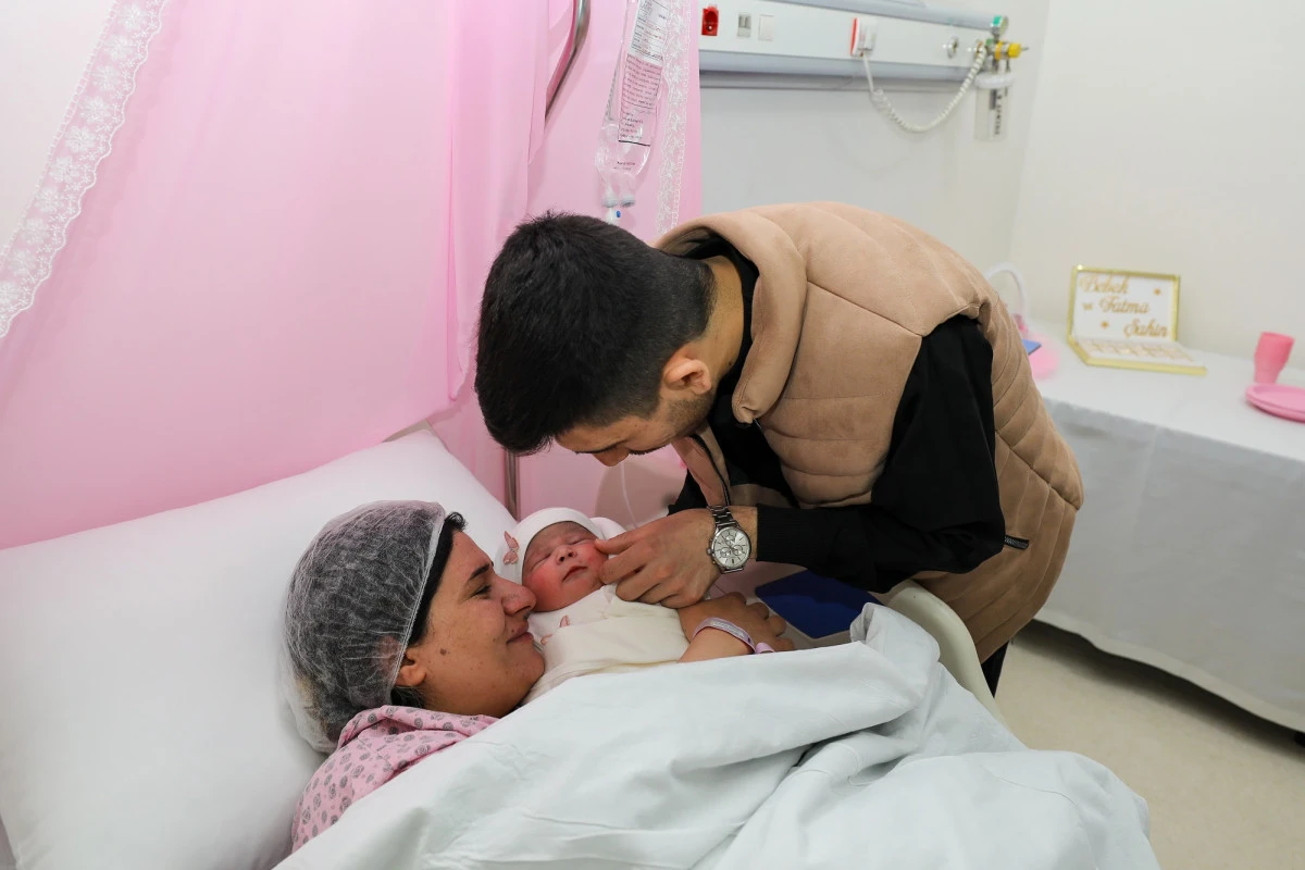 &ldquo;BİR UMUT BİR CAN&rdquo; T&Uuml;P BEBEK DESTEĞİ PROJESİ&rsquo;NİN İLK BEBEĞİ D&Uuml;NYAYA GELDİ