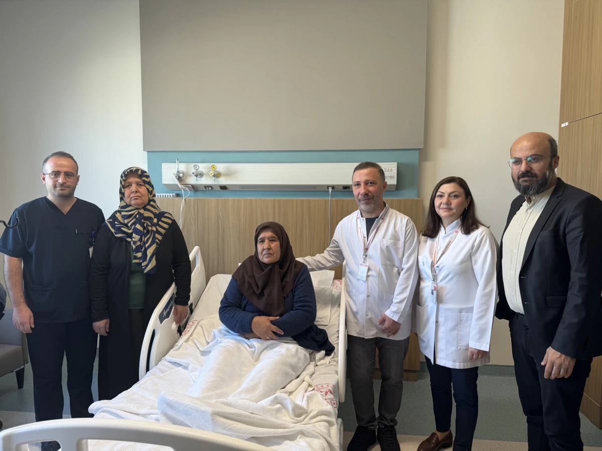 Dünya’da 48. Vaka: Organları Ayna Görünümünde Ters Olan Hastadan Safra Kanalındaki Taşlar Endoskopik Yöntemle Çıkarıldı