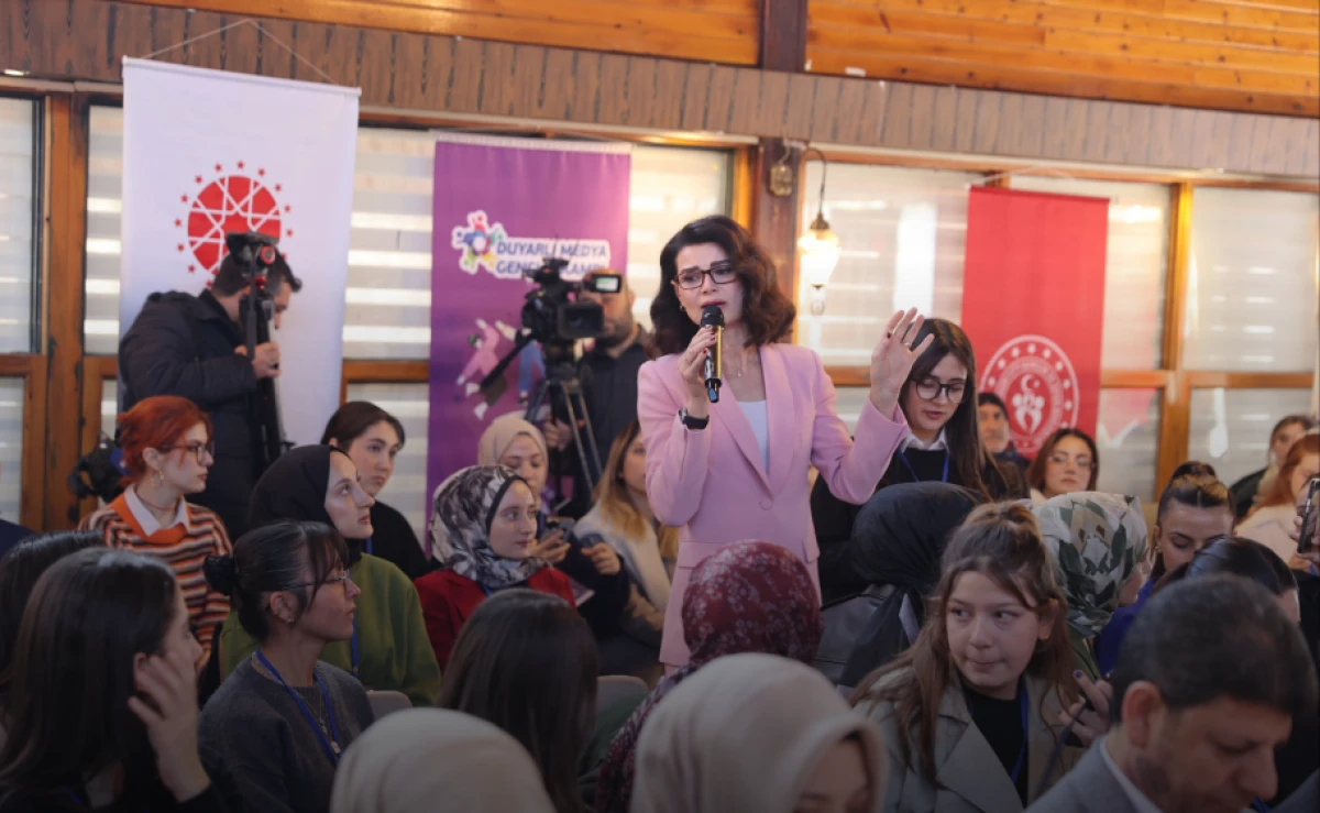 DUYARLI MEDYA GEN&Ccedil;LİK KAMPI&rsquo;NIN &Uuml;&Ccedil;&Uuml;NC&Uuml; DURAĞI GAZİANTEP OLDU