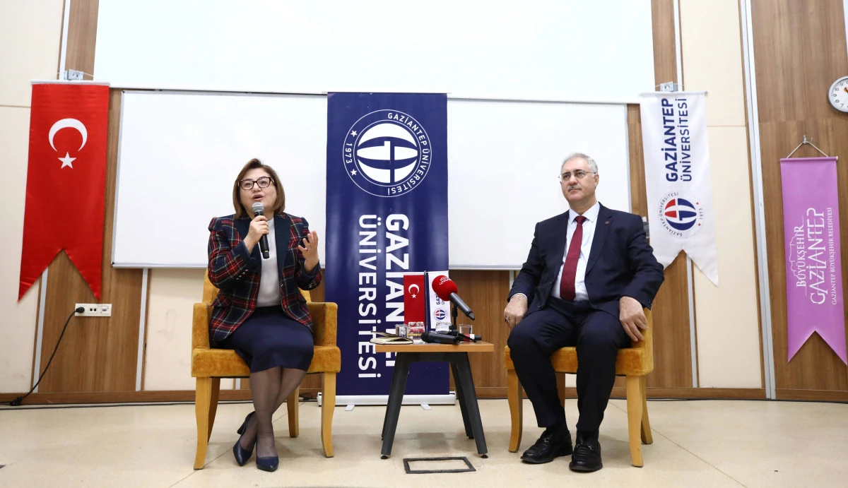 FATMA ŞAHİN GAÜN’DE GENÇLERLE BİR ARAYA GELDİ