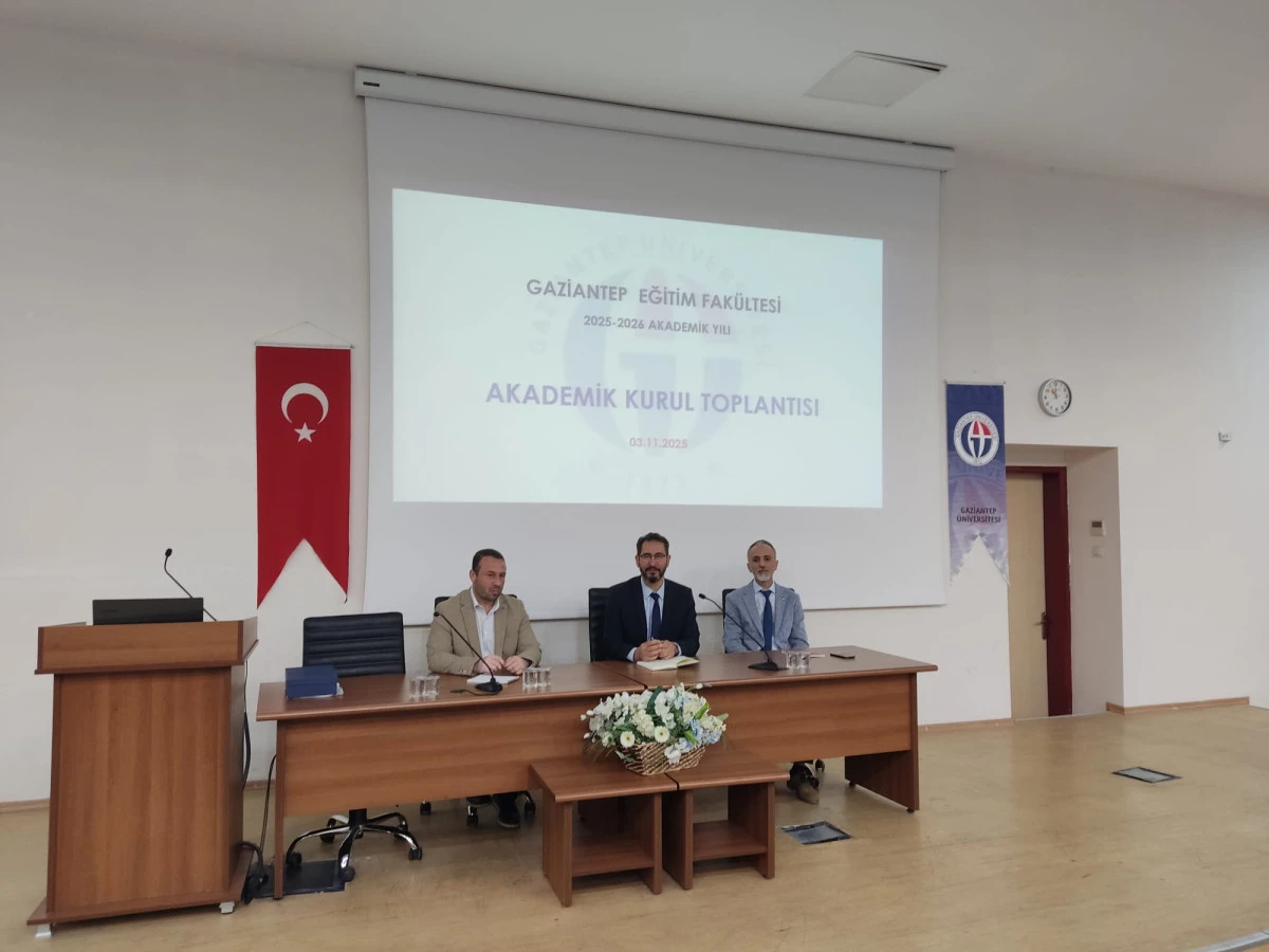 GAÜN EĞİTİM FAKÜLTESİ AKADEMİK KURUL TOPLANTISI GERÇEKLEŞTİ