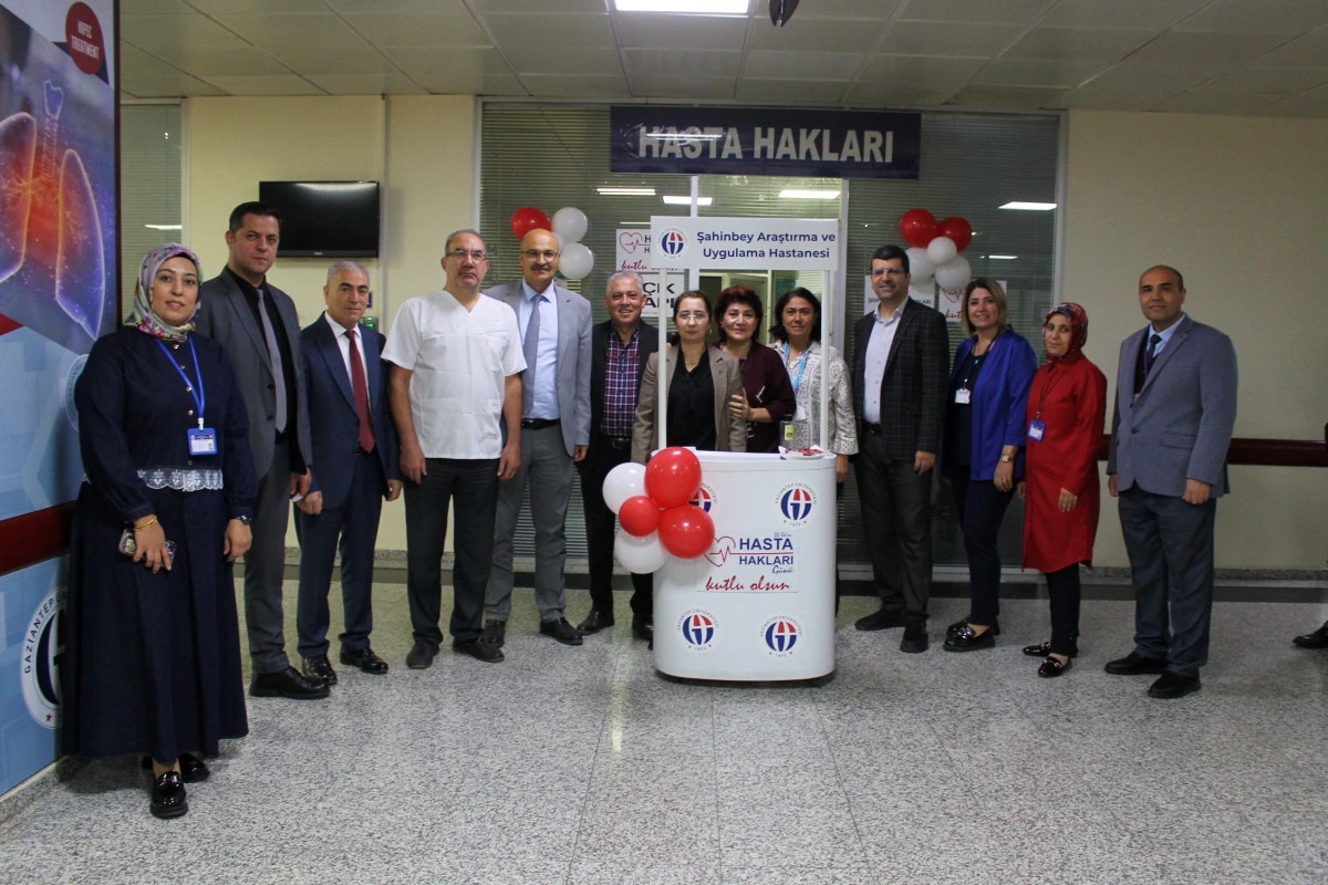 GA&Uuml;N Hastanesi&rsquo;nde Hasta Hakları G&uuml;n&uuml;&rsquo;nde Anlamlı Ziyaret