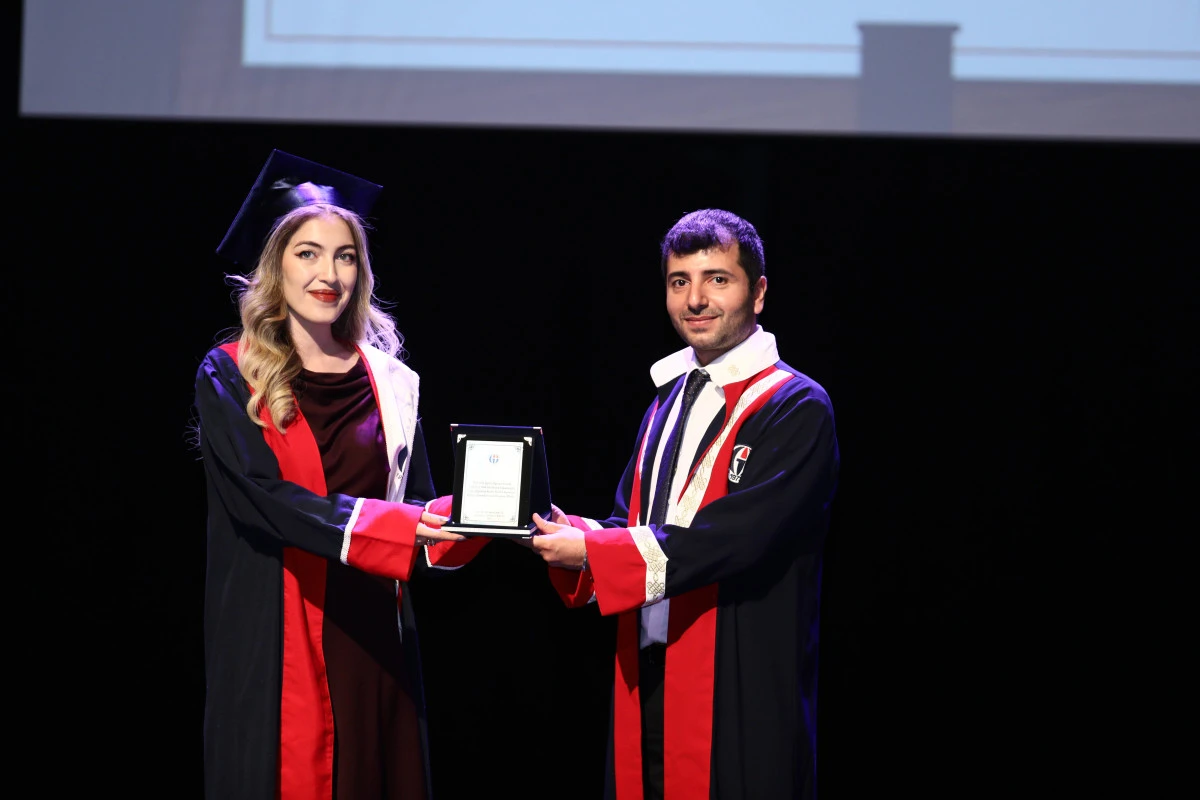 GA&Uuml;N TURİZM VE OTELCİLİK MYO MEZUNLARINI UĞURLADI