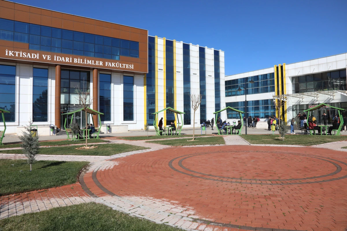 GA&Uuml;N&rsquo;DE 3 B&Ouml;L&Uuml;M&Uuml;N AKREDİTASYON BAŞARISI