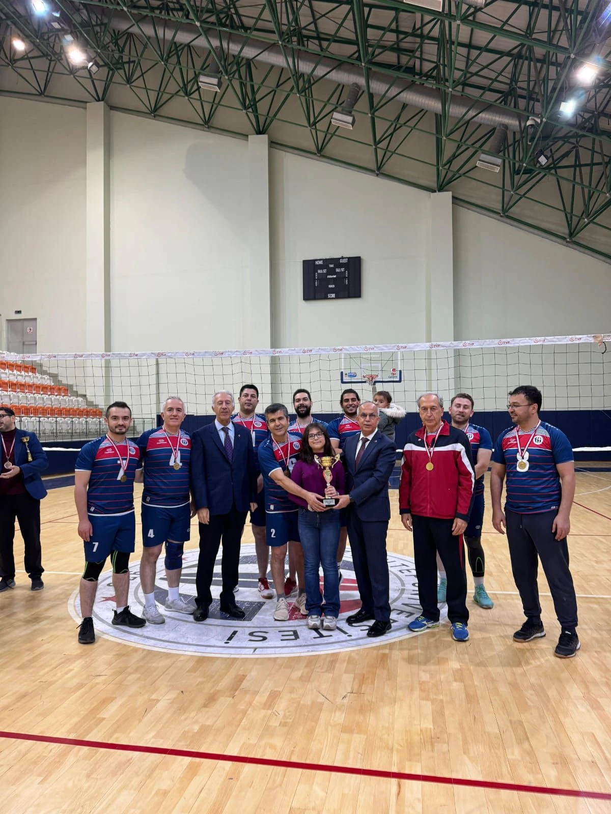 GA&Uuml;N&rsquo;DE PERSONEL VOLEYBOL TURNUVASI TAMAMLANDI