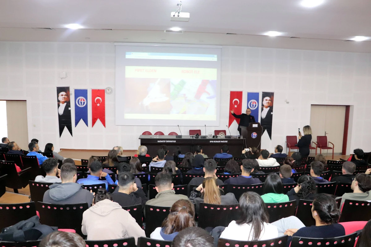 GA&Uuml;N&rsquo;DE SPOR TEKNOLOJİLERİNİN GELECEĞİ KONUŞULDU