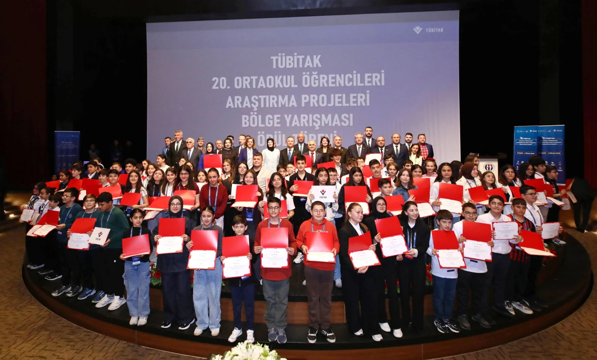 GA&Uuml;N&rsquo;DE T&Uuml;BİTAK 20. ORTAOKUL &Ouml;ĞRENCİLERİ ARAŞTIRMA PROJELERİ ADANA B&Ouml;LGE SERGİSİ &Ouml;D&Uuml;L T&Ouml;RENİ D&Uuml;ZENLENDİ