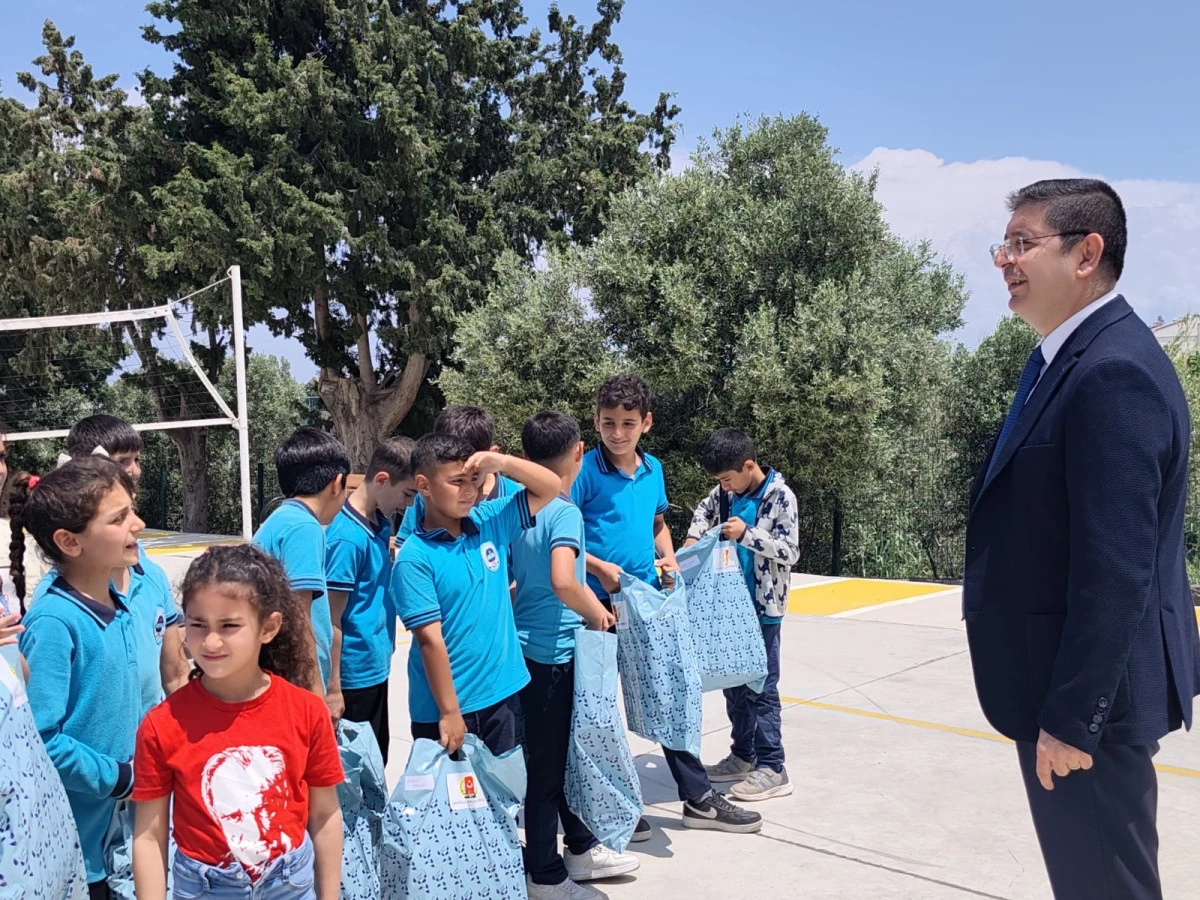 Gazeteciler, Hataylı &ouml;ğrencilerle umudu paylaştı