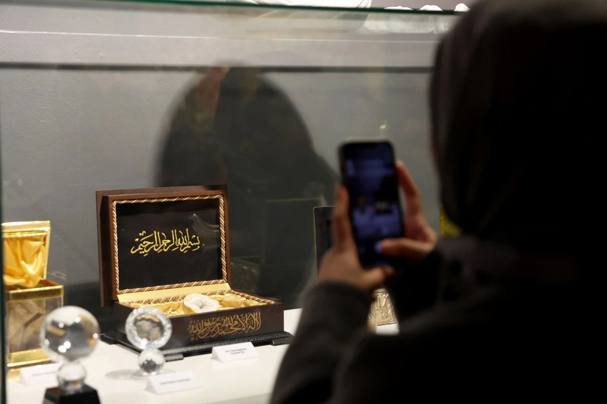 GAZİANTEP B&Uuml;Y&Uuml;KŞEHİR EV SAHİPLİĞİNDE MUKADDES EMANETLER SERGİSİ&rsquo;NE YOĞUN İLGİ