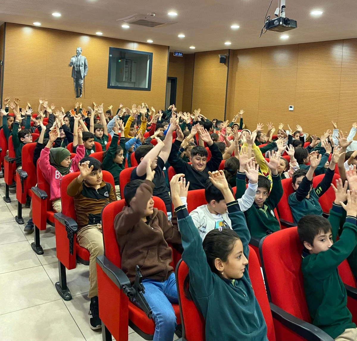 GAZİANTEP BÜYÜKŞEHİR TÜM ALANLARDA ÇALIŞMALARINA DEVAM EDİYOR