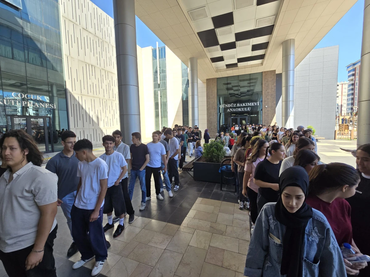 GAZİANTEP B&Uuml;Y&Uuml;KŞEHİR&rsquo;DEN SINAVA HAZIRLANAN &Ouml;ĞRENCİLERE YKS TATBİKATI