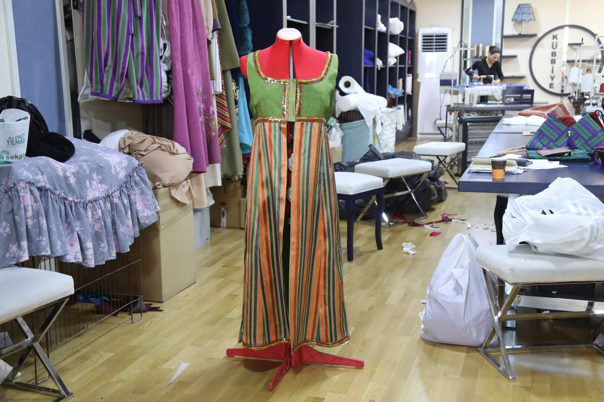 GAZİANTEP&rsquo;İN SARAY KUMAŞI GELECEĞE TAŞINIYOR