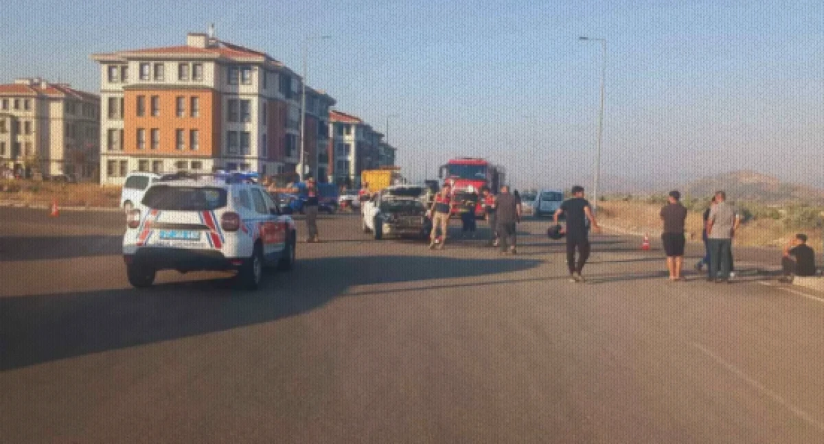 Gaziantep&rsquo;te feci kaza: 2&rsquo;si ağır 6 yaralı