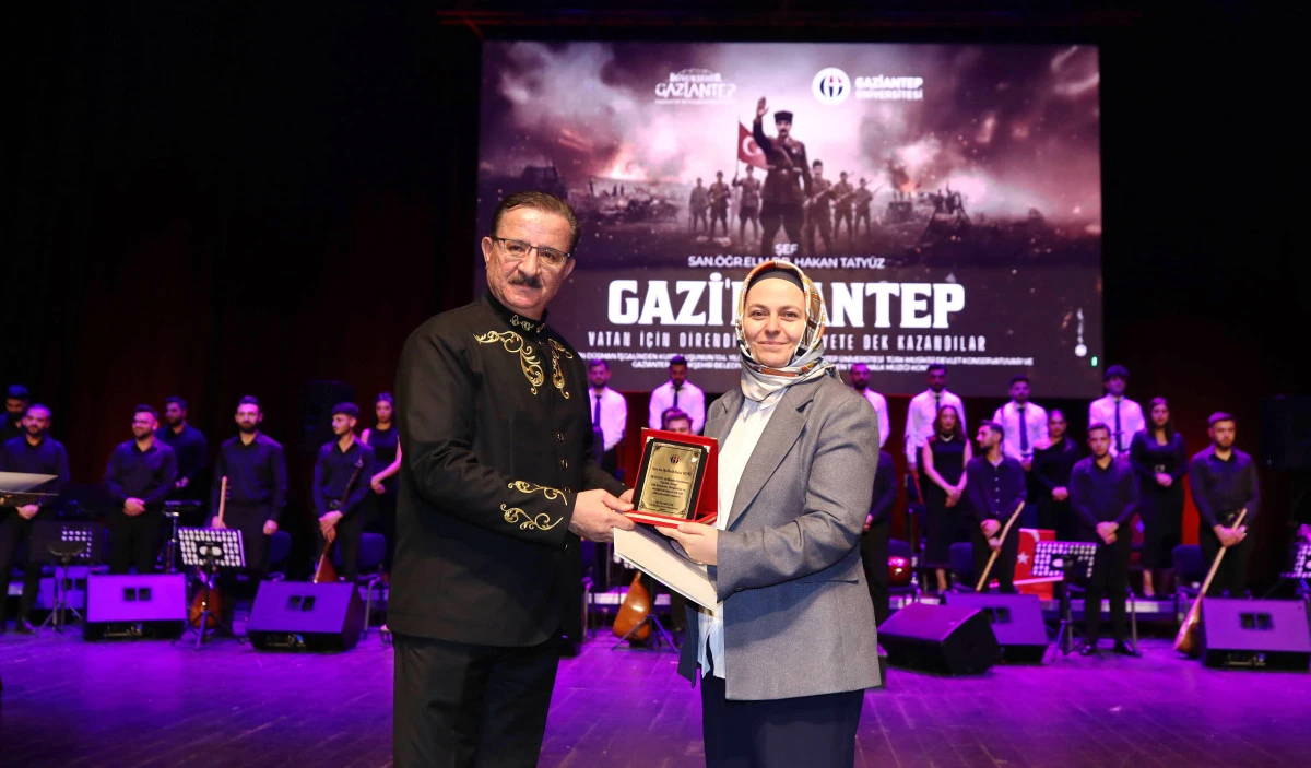 "GAZİ&rsquo;M ANTEP" KONSERİ COŞKUYLA GER&Ccedil;EKLEŞTİ