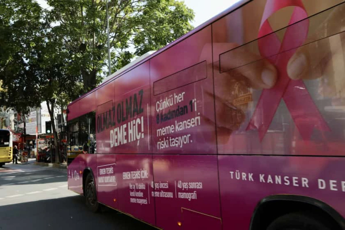 İETT’DEN MEME KANSERİ FARKINDALIK OTOBÜSÜ