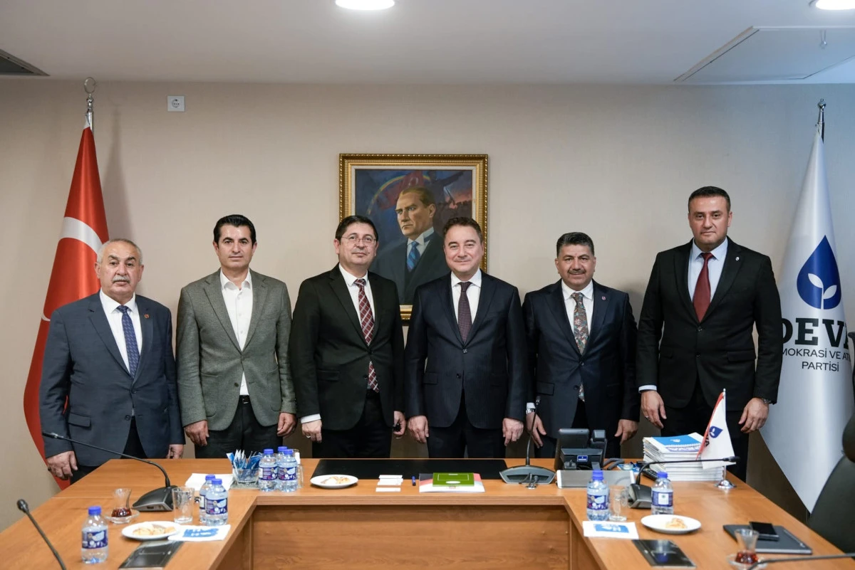 &ldquo;Korku siyaseti yerine umut siyaseti&rdquo;