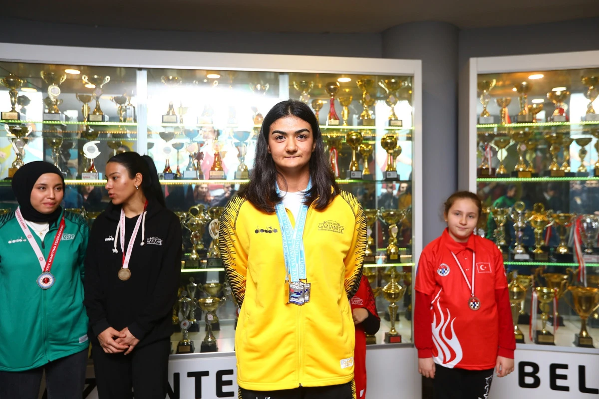 MAVİ-BEYAZLI SPORCULARDAN İLK 40 G&Uuml;NDE 71 YENİ MADALYA