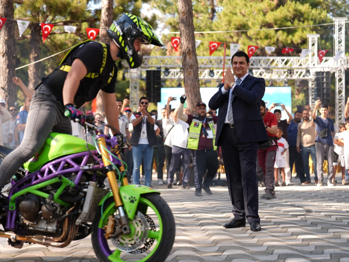 MOTOSİKLET TUTKUNLARI BİR KEZ DAHA ŞEHİTKAMİL&rsquo;DE BULUŞTU