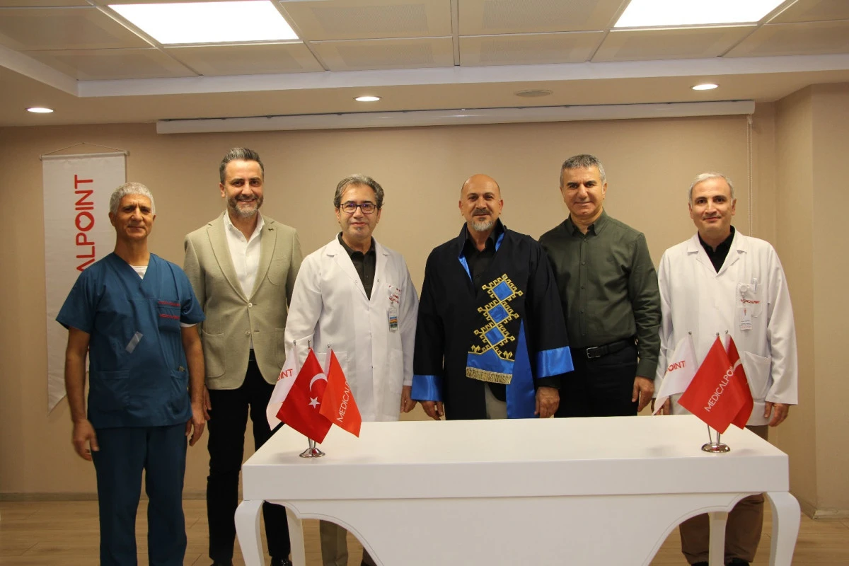 Neonatoloji (Yenidoğan Yoğun Bakım) Doç. Dr. Muhittin Çelik, Profesörlük Unvanını Aldı