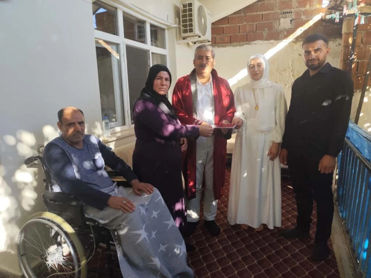 Rahatsızlığından dolayı nikaha katılamayan babaya duygulandıran sürpriz