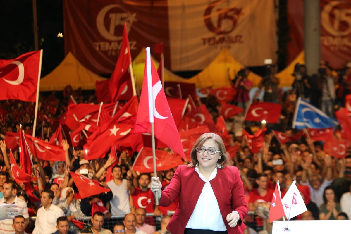 ŞAHİN: &ldquo;CUMHURİYET, ORTAK GELECEĞİMİZİN VE MİLLİ İRADENİN EN G&Uuml;&Ccedil;L&Uuml; TEMİNATIDIR&rdquo;