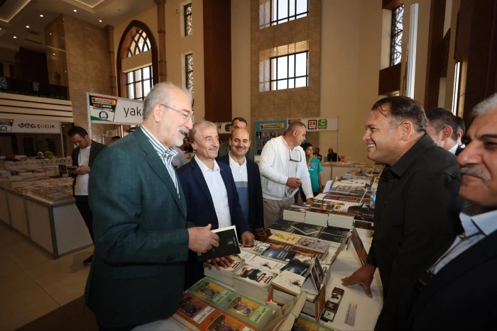 ŞAHİNBEY BELEDİYESİ'NİN 9. KİTAP FUARI KAPILARINI AÇTI