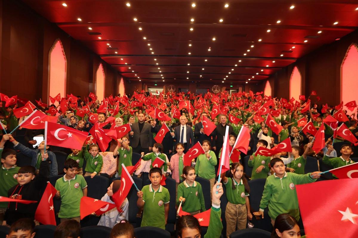 ŞAHİNBEY’DE CUMHURİYET COŞKUSU KONSERLE TAÇLANDI