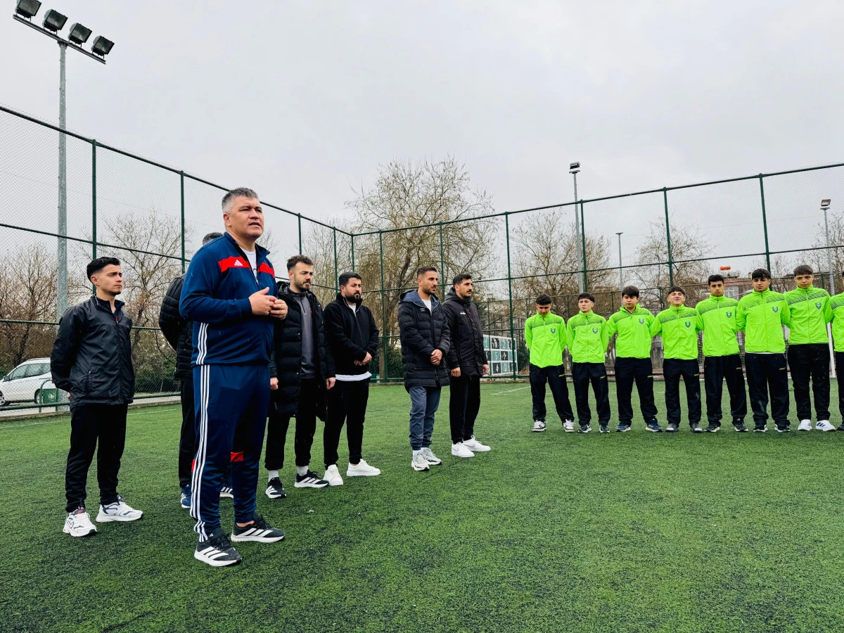 ŞEHİTKAMİL BELEDİYESPOR&rsquo;UN GEN&Ccedil;LERİ T&Uuml;RKİYE ŞAMPİYONASI&rsquo;NDA