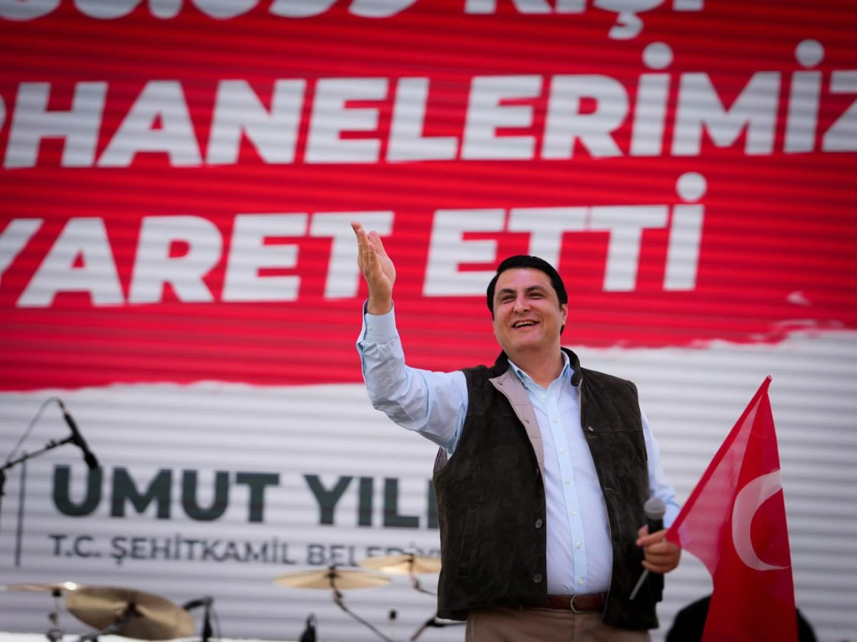 ŞEHİTKAMİL&rsquo;DE 15 BİN KİŞİLİK DEV KONSER