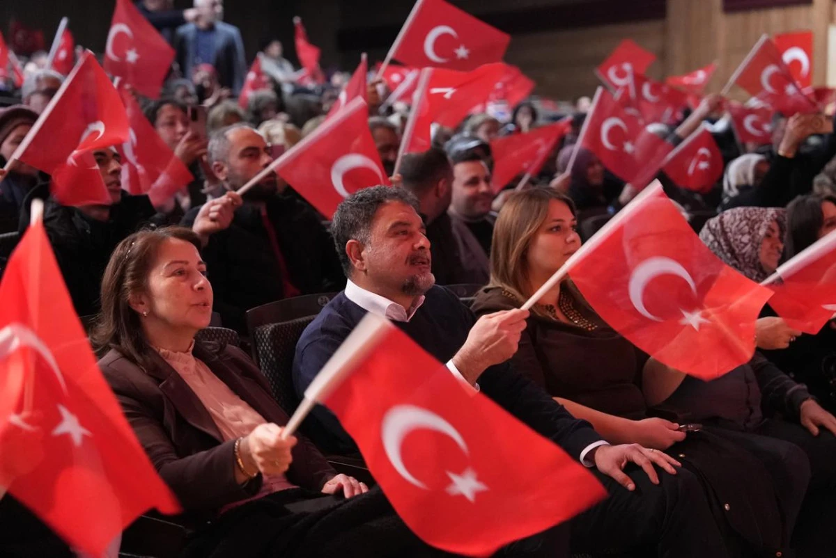 ŞEHİTKAMİL&rsquo;DE 25 ARALIK COŞKUSU KAHRAMANLIK T&Uuml;RK&Uuml;LERİYLE TA&Ccedil;LANDI