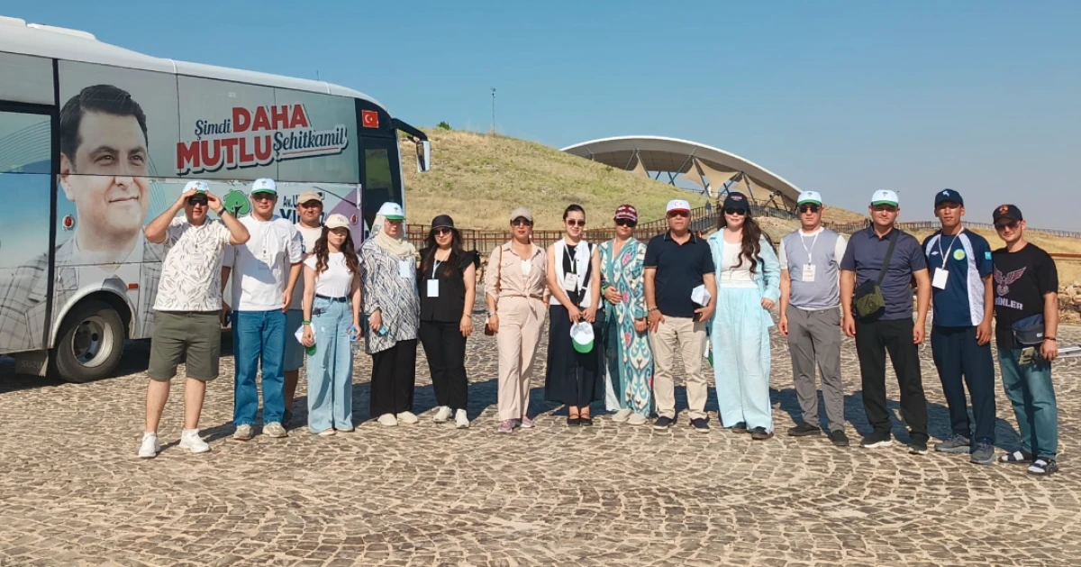 ŞEHİTKAMİL&rsquo;DEN ARKEOLOJİ &Ouml;ĞRENCİLERİNE G&Ouml;BEKLİTEPE ZİYARETİ