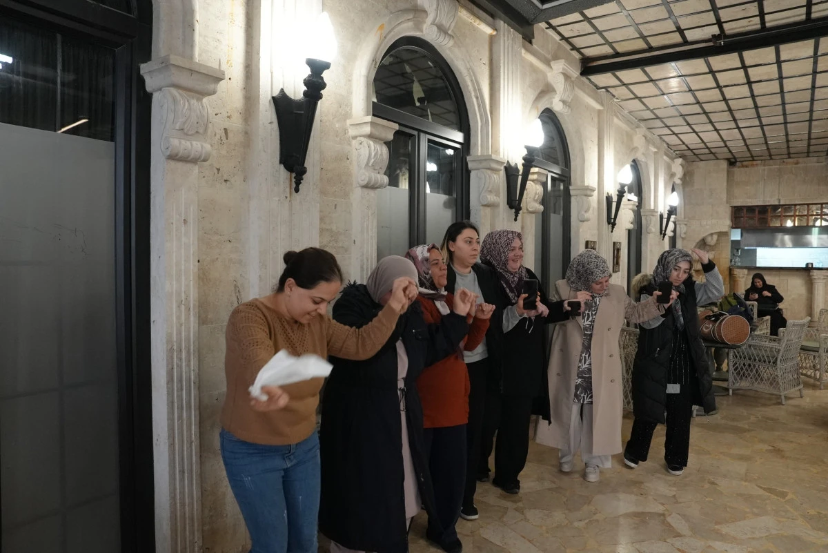 ŞEHİTKAMİL&rsquo;DEN KADINLARA MORAL GEZİSİ