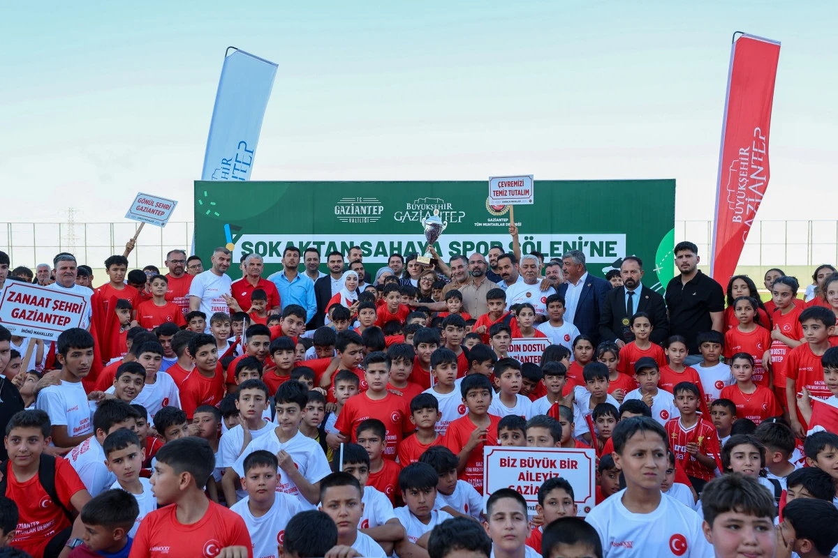 &ldquo;SOKAKTAN SAHAYA SPOR Ş&Ouml;LENİ&rdquo; TURNUVASININ A&Ccedil;ILIŞI GER&Ccedil;EKLEŞTİ