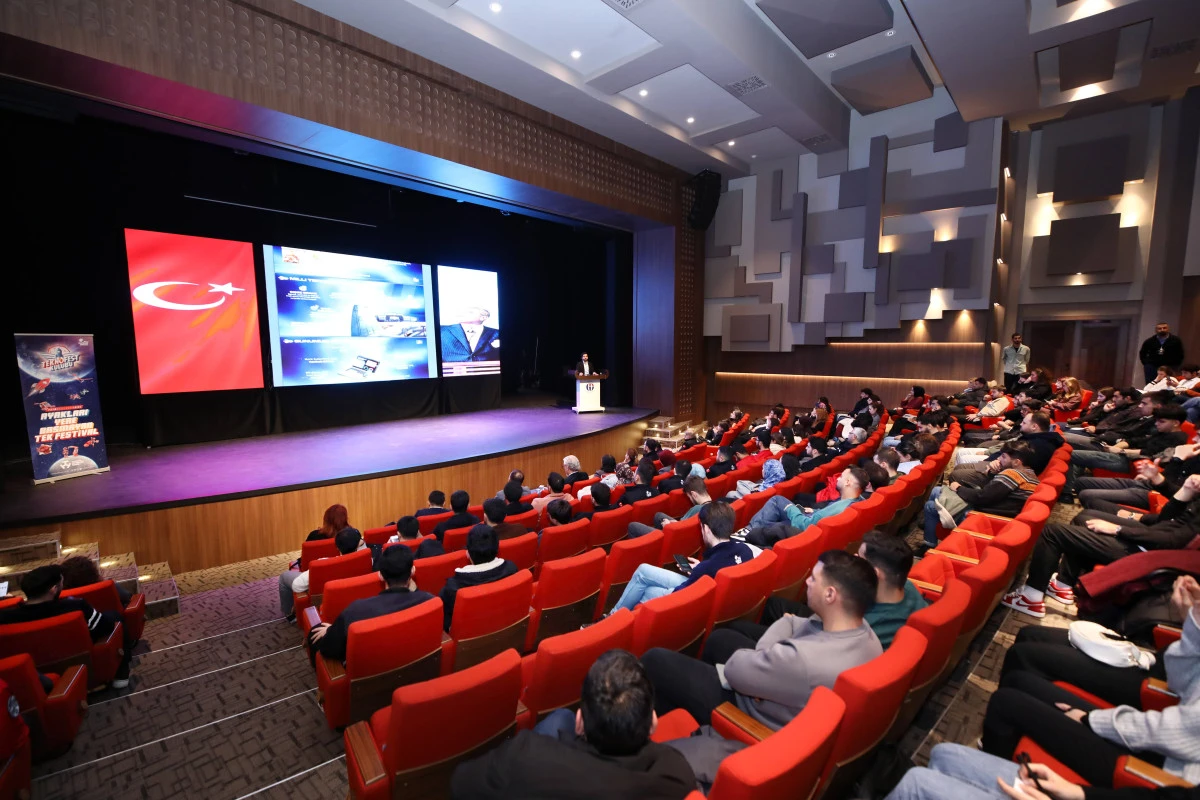 TEKNOFEST GENEL SEKRETERİ SAYMAZ GA&Uuml;N&rsquo;DE &Ouml;ĞRENCİLERLE BULUŞTU