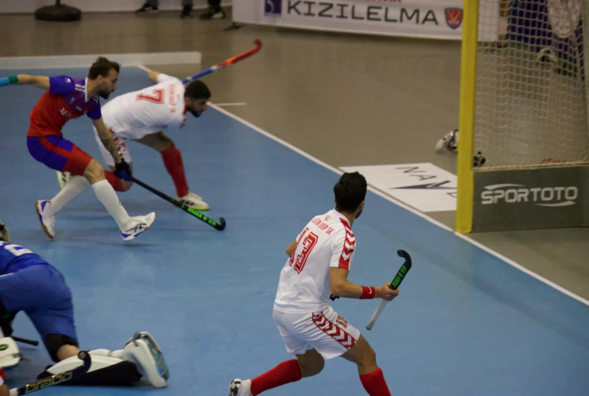 Volkan Group Hokey Takımı Avrupa Yolcusu